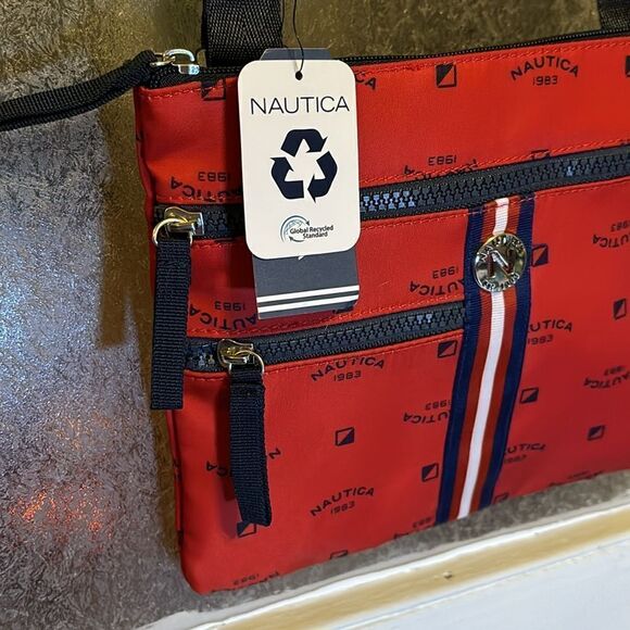 NWT Nautica Red and Blue Crossbody Nylon zipper Travel Bag with long strap - Picture 2 of 10